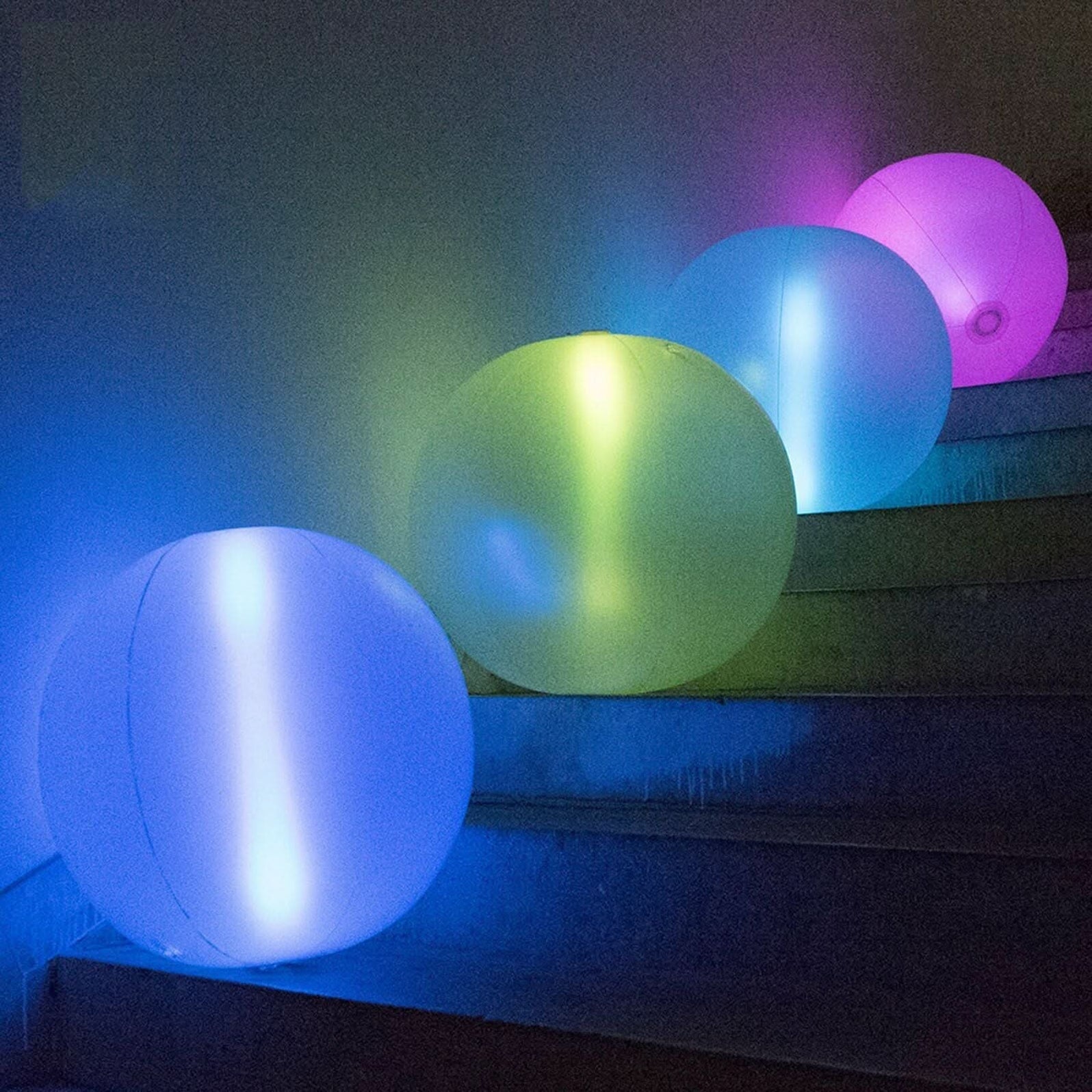 2 Pack Glow Beach Ball Glow Sticks Balls Party Glow in the dark Toys 3 ...